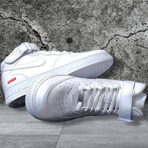•NEW• SUPREME x NIKE AIR FORCE 1 MID TRIPLE WHITE • SIZE 11.5M OG BOX